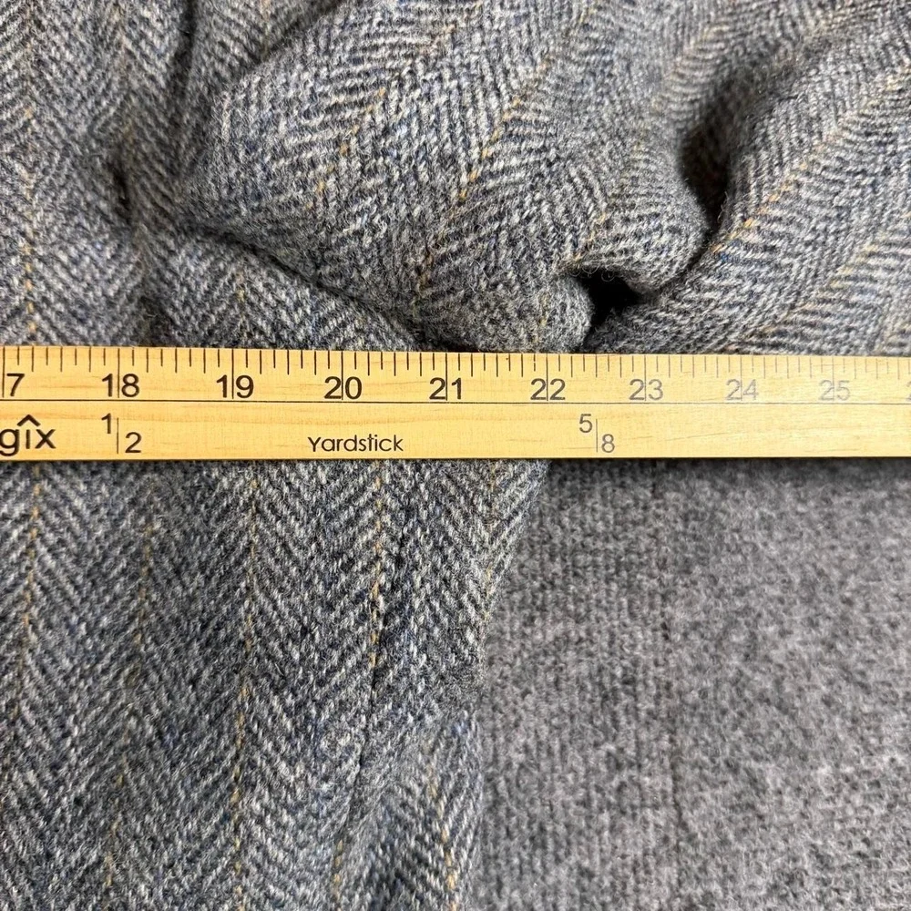 Vintage Harris Tweed Gray Herringbone 100% Wool Blazer Old Money Size 42L